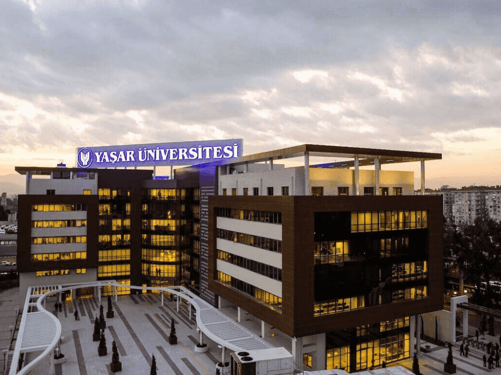 Yeni Yüzyıl Üniversitesi Yabancı Öğrenci 2025